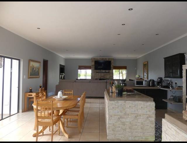 3 BEDROOM HOUSE FOR SALE IN SHELLEY POINT